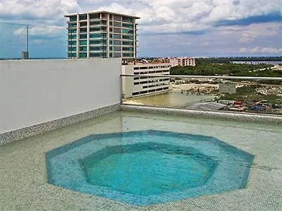 Hotel Torre Barcelona Suites Cancun
