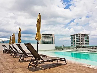 Torre Barcelona Suites Cancun 4*,