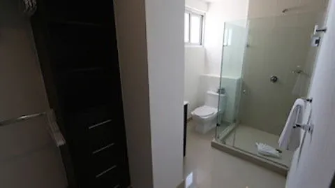 Hotel Torre Barcelona Suites Cancun